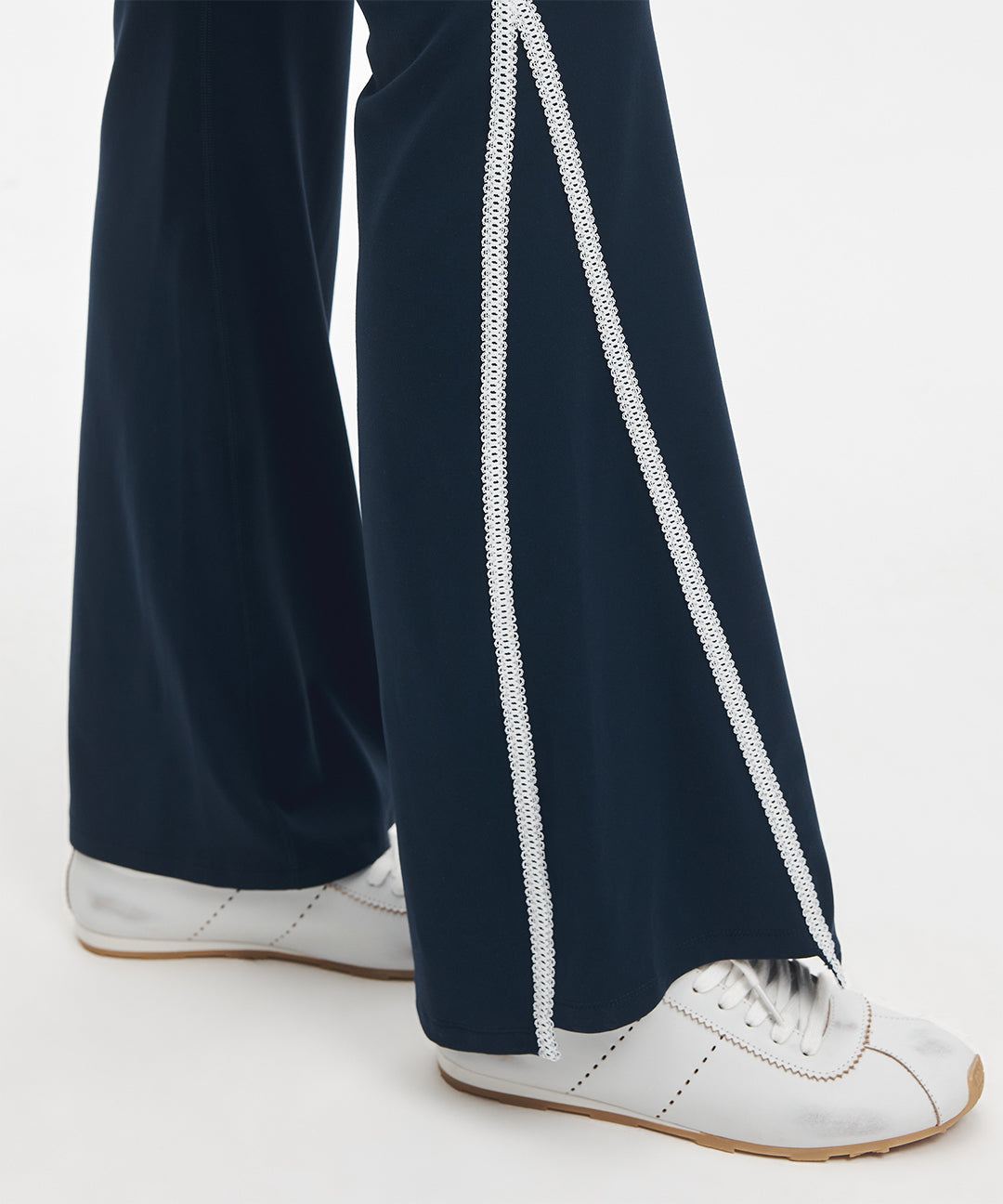 LunaAiry™ Contrast Lace Flared Legging 31.5''